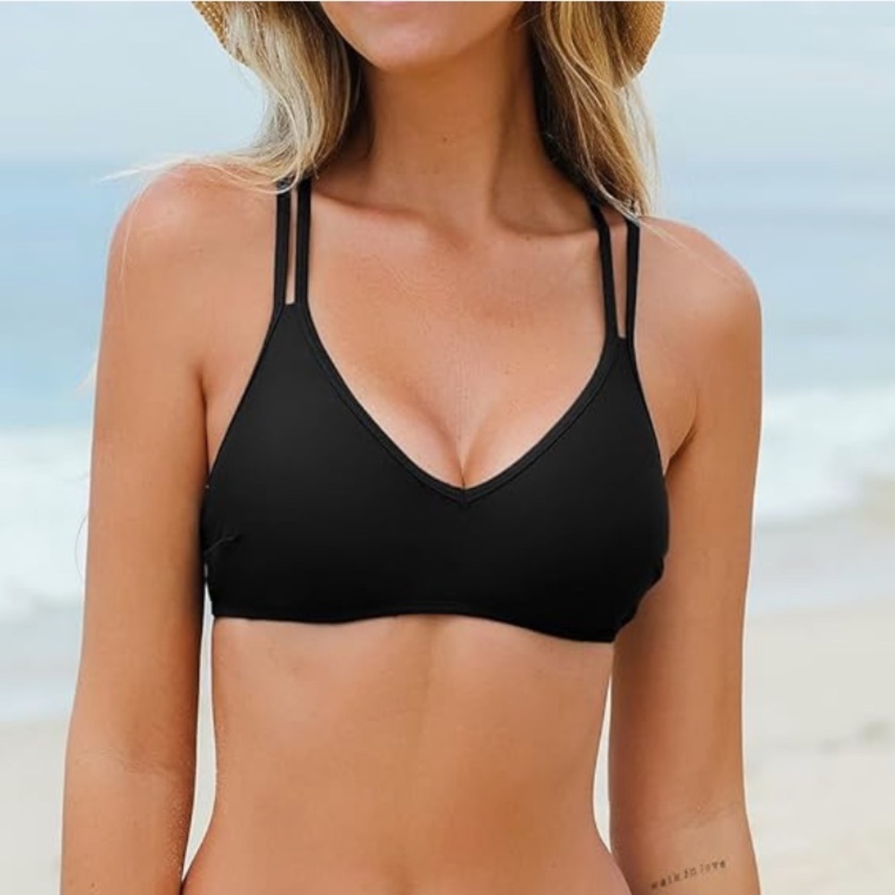 CUPSHE Bikini Top CrissCross Back Strappy Side with Double Spaghetti Straps.(M)